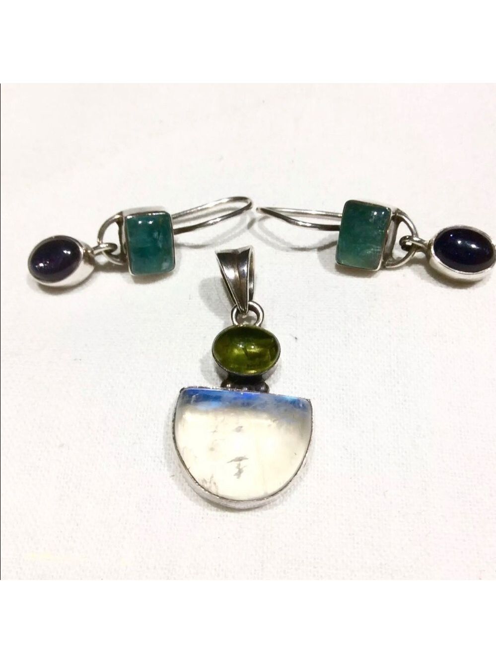 MOONSTONE, GEMSTONES STERLING SILVER PENDANT NECKLACE & EARRINGS SET - Picture 1 of 6